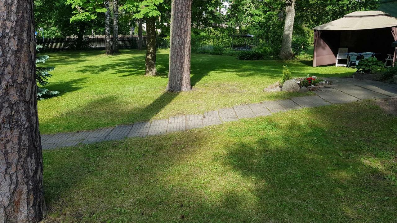 Вилла Mini-House With Garden In Юрмала Экстерьер фото